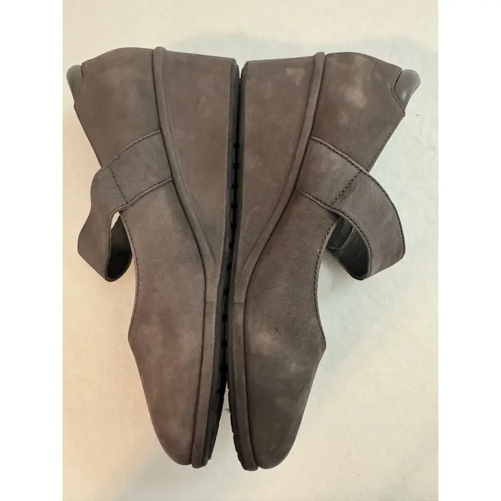 Nurture by Lamaze New Leather Suede Gray 2